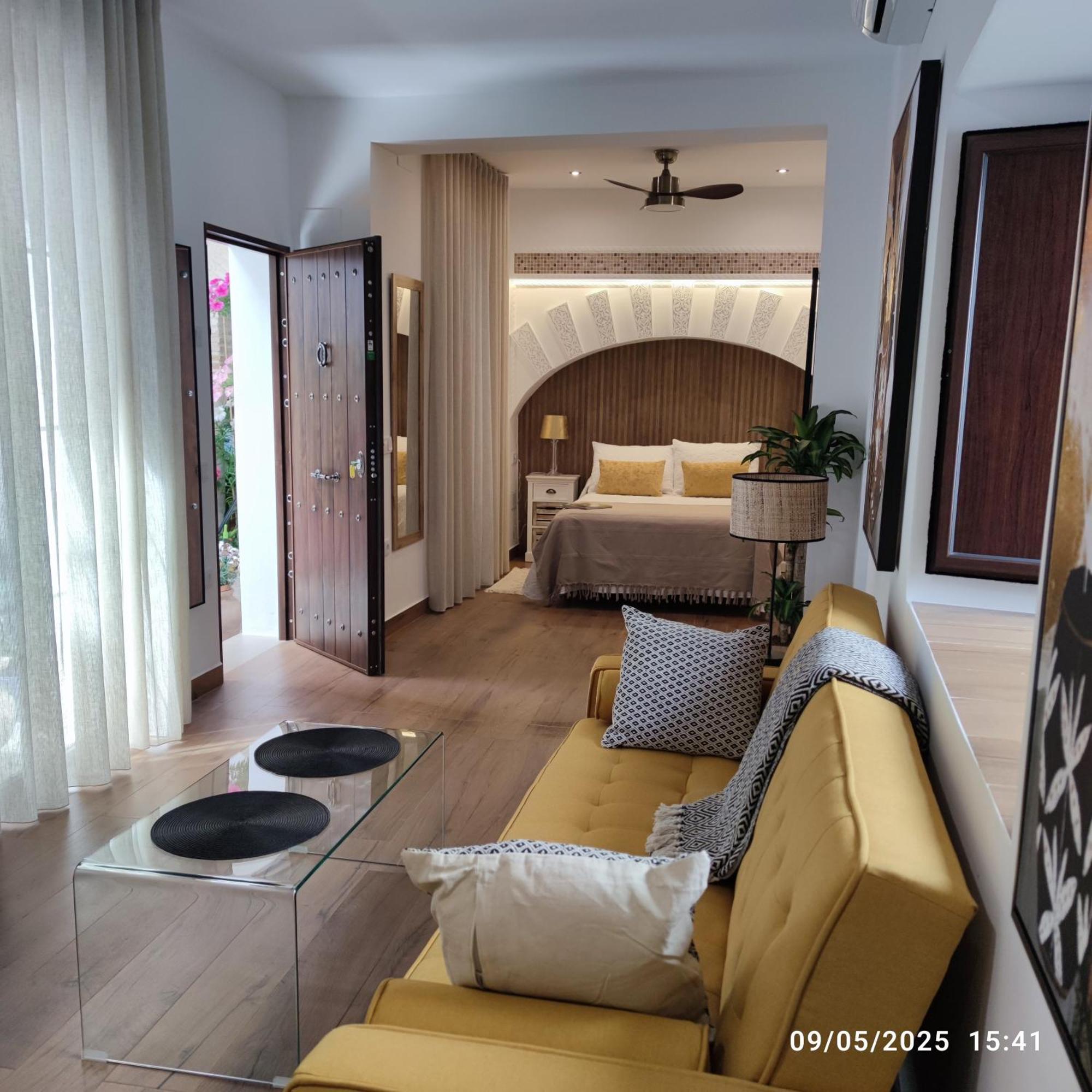El Patio De Regina Apartment กอร์โดบา ภายนอก รูปภาพ