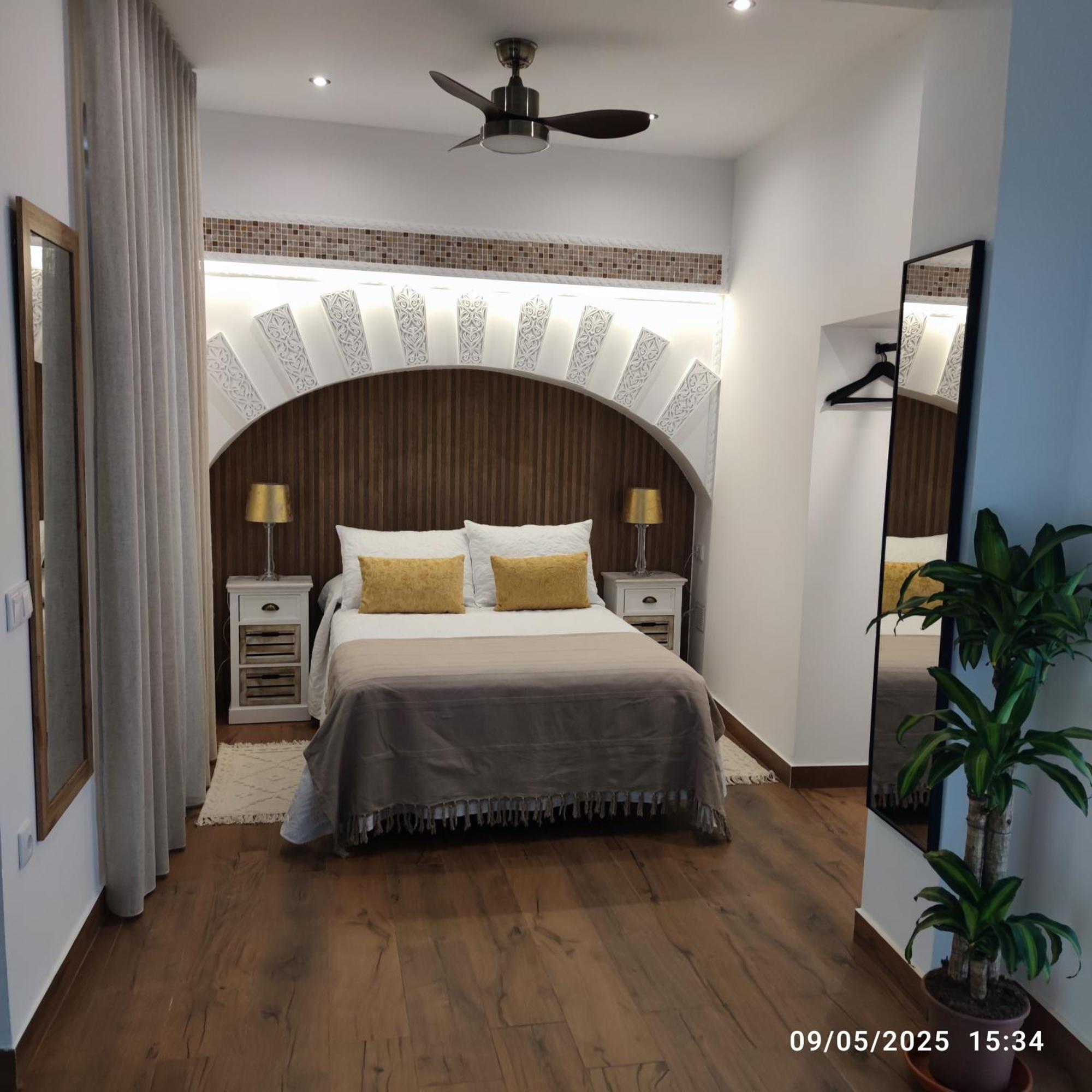 El Patio De Regina Apartment กอร์โดบา ภายนอก รูปภาพ